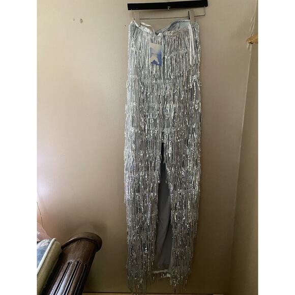 MAJORELLE Samara Dress Silver Fringe Column Maxi Gown Sz M Revolve $348 - Picture 7 of 8